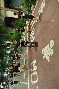 Runner Photo 4214772