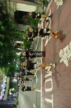Runner Photo 4214774