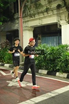 Runner Photo 4214781