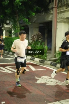 Runner Photo 4214791