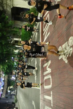 Runner Photo 4214798