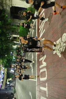 Runner Photo 4214799