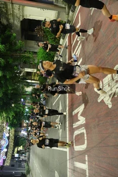 Runner Photo 4214812