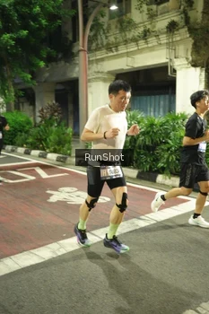 Runner Photo 4214819