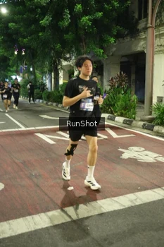 Runner Photo 4214984