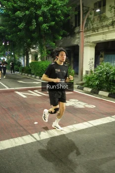 Runner Photo 4214986