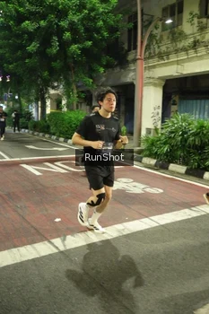 Runner Photo 4214987