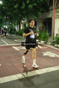 Runner Photo 4214990