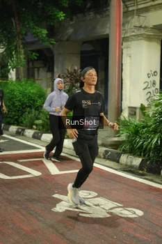 Runner Photo 4215141