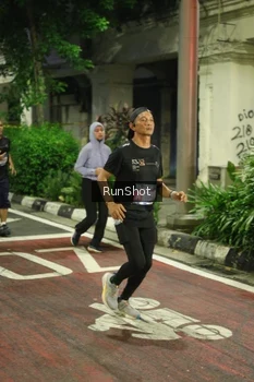 Runner Photo 4215142