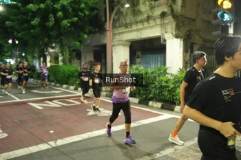 Runner Photo 4215143