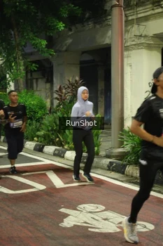 Runner Photo 4215147