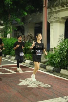 Runner Photo 4215212