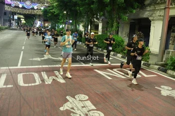 Runner Photo 4215213