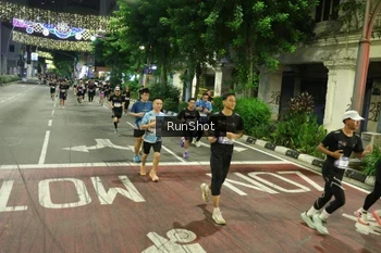 Runner Photo 4215351