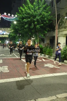 Runner Photo 4215367