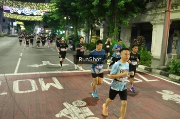 Runner Photo 4215400