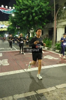 Runner Photo 4215402