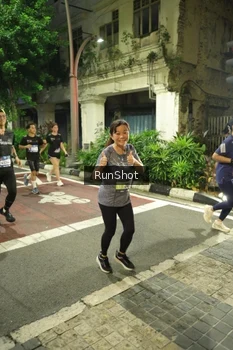 Runner Photo 4215405