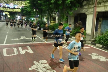 Runner Photo 4215411