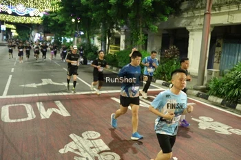 Runner Photo 4215412