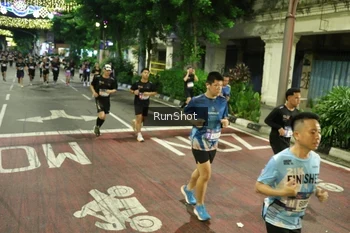 Runner Photo 4215416