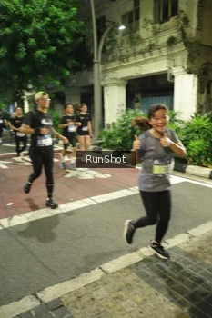 Runner Photo 4215418