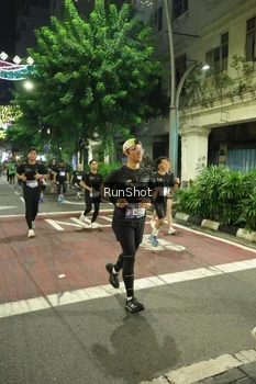 Runner Photo 4215421