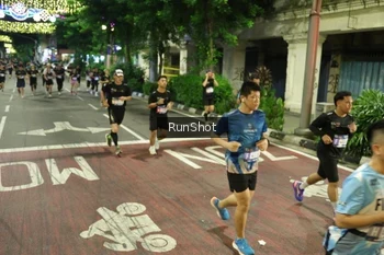 Runner Photo 4215423