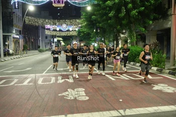 Runner Photo 4215516