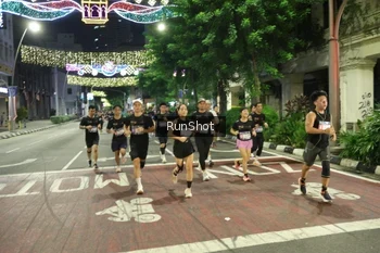 Runner Photo 4215527