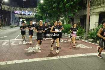 Runner Photo 4215528