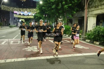 Runner Photo 4215537