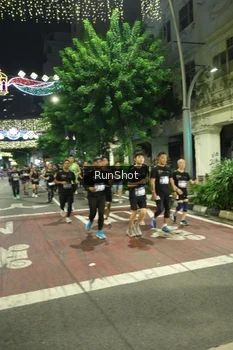 Runner Photo 4215541