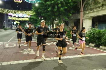 Runner Photo 4215544