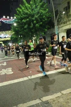 Runner Photo 4215548