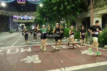 Runner Photo 4215711