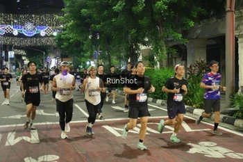 Runner Photo 4215730