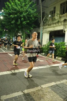 Runner Photo 4215740