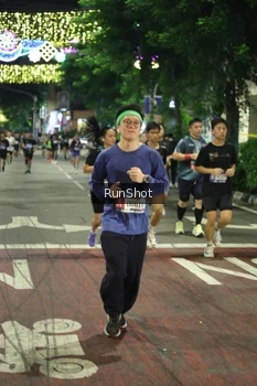 Runner Photo 4215743
