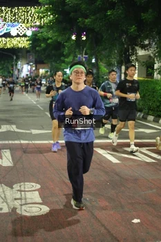 Runner Photo 4215751