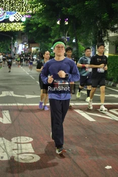 Runner Photo 4215761