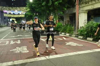 Runner Photo 4215870