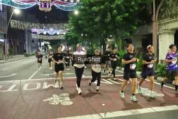 Runner Photo 4215917