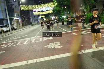 Runner Photo 4215925