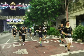 Runner Photo 4215928