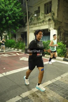 Runner Photo 4215931