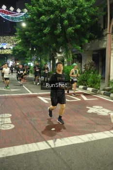 Runner Photo 4215985
