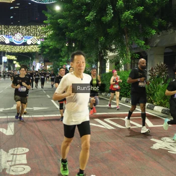 Runner Photo 4216067