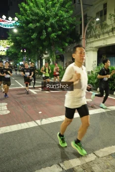 Runner Photo 4216075